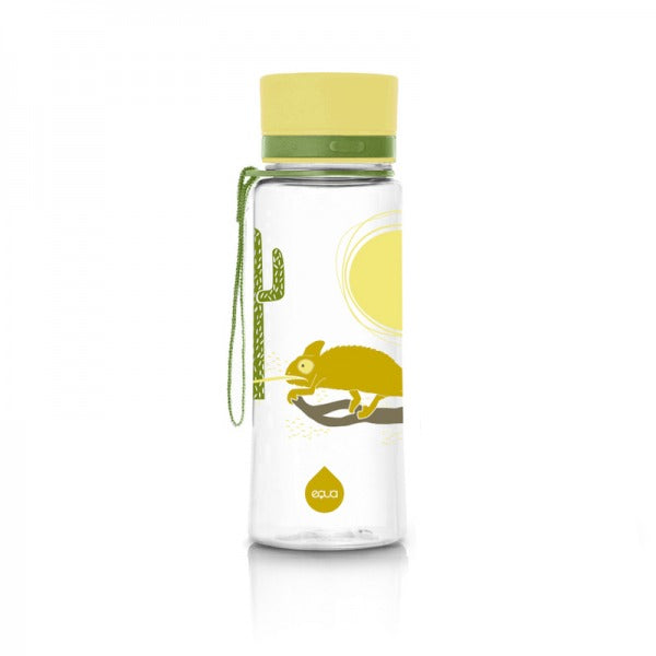 EQUA Trinkflasche aus BPA freiem hochwertigem Eastman Tritan Kunststoff - fasst 600ml - mit lustigem Chameleon Motiv -transparente Kunstofftrinkflasche mit gelbem Chameleon und grün.