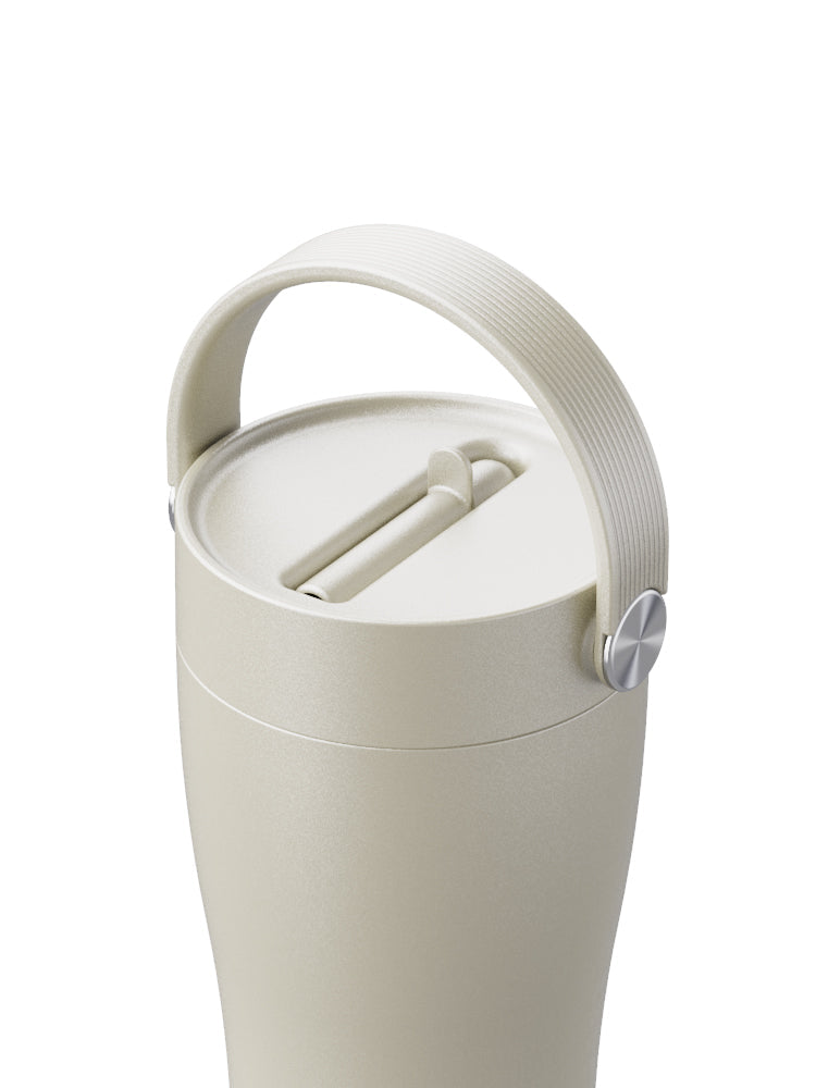 Isolierte Edelstahl-Trinkflasche 600 ml – hält Getränke 15 Std. kalt und 8 Std. warm. 100% auslaufsicher, BPA-frei, mit klappbarem Trinkhalm. Jetzt entdecken!