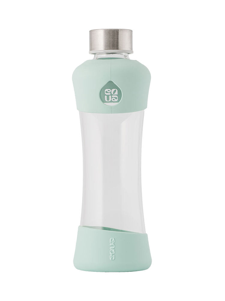 EQUA Active Mint Trinkflasche 550 ml mit Silikonschutz unten (mint) und oben (mint).