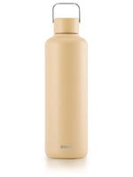 Ultraleichte 1000ml Trinkflasche aus hochwertigem Edelstahl - kompakt und leicht. Uni minimalistisch in der farbe latte (beige). 