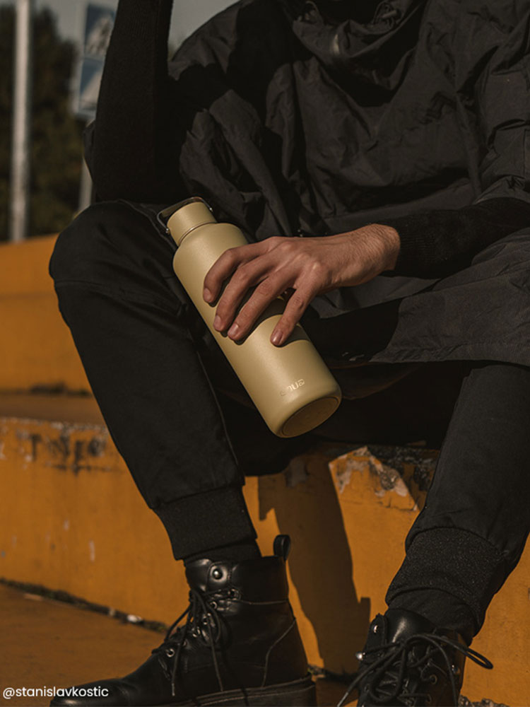 Trinkflasche Thermo Edelstahl in den Grössen 1 Liter und 600ml erhältlich.