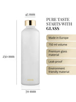 Purer unverfälschter Geschmack beginnt beim Material der Trinkflasche. Unsere Glastrinklaschen garantieren Geschmacksneutralität. Glasflasche produziert in Europa. 750ml Volumen. Hochwertiges premium Borosilikatglas - matt. Auslaufsicher. Nachhaltig.