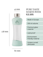 Purer Geschmack beginnt mit Glas. Trinkflasche aus hochwertigem Borosilikatglas, hergestellt in der EU. Fasst 550ml. Auslaufsicher. Langlebige und nachhaltige Materialien. Einzigartige ergonomische Form der Trinkflasche.