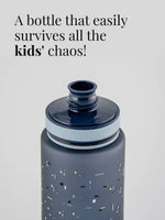 Eine Trinkflasche die auch Kinder Chaos überlebt: leicht, praktisch und bruchsicher.