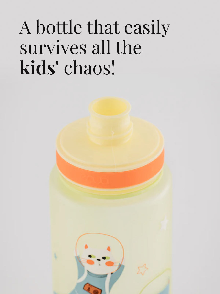 Eine Trinkflasche die auch Kinder Chaos überlebt: leicht, praktisch und bruchsicher. Einfach in der Handhabung für Kinder und einfach zum Reinigen - keine Kleinteile.