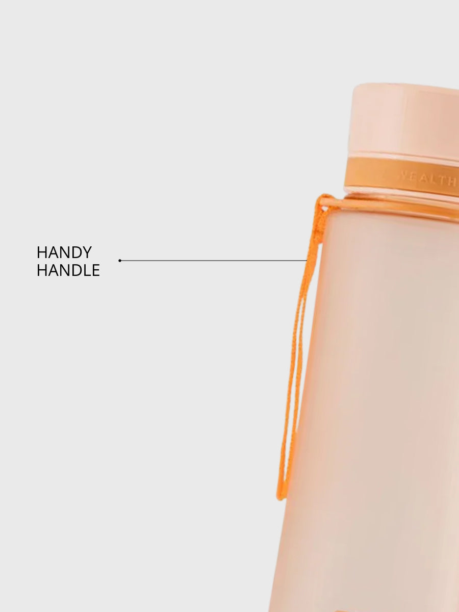 Giftstoff freie geschmacksneutrale Trinkflasche 600ml orange mit praktischem Tragehenkel. Leicht und praktisch. Bruchsicher. Top preis Leistung.
