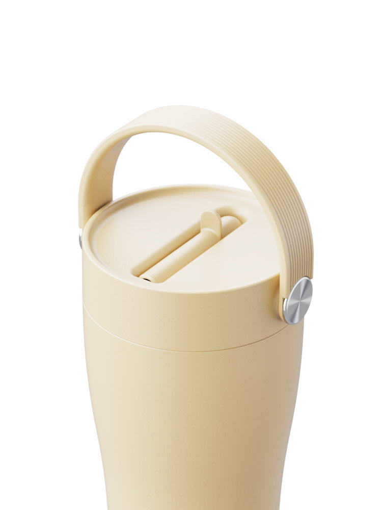 Isolierte Edelstahl-Trinkflasche 600 ml – hält Getränke 15 Std. kalt und 8 Std. warm. 100% auslaufsicher, BPA-frei, mit klappbarem Trinkhalm. Jetzt entdecken!