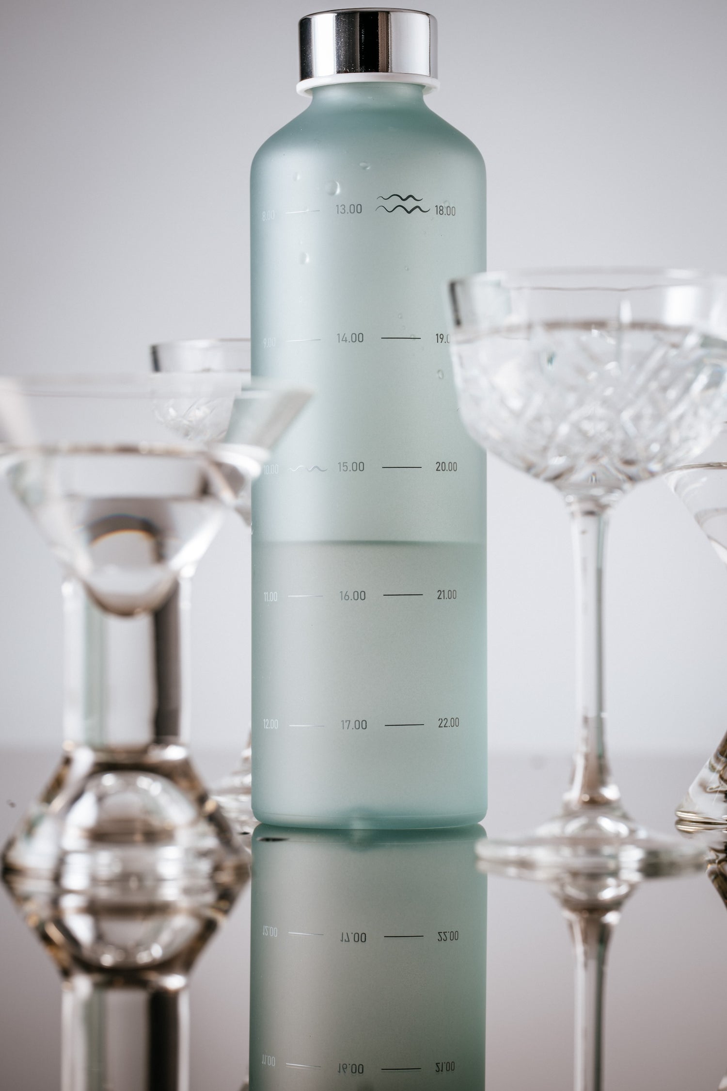 Personalisieren Sie Ihre Trinkflasche jetzt online. Sie können Ihre Glasflasche einzigartig machen mit einer Laser Gravur. Schnelle Lieferung. Das pefekte Geschänk, persönlich individuell personalisierte Glasflasche die motiviert, mehr zu trinken.